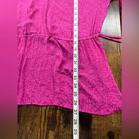 Pink long sleeve leopard print blouse sz 0X - Picture 6 of 8